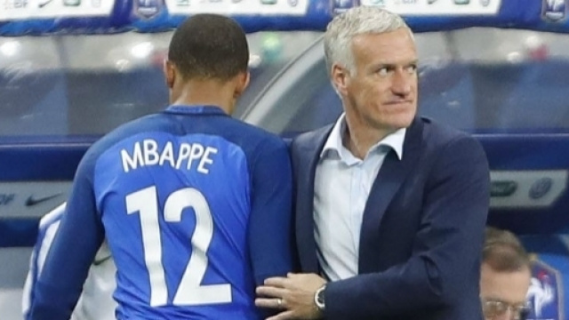 L'entra&icirc;neur fran&ccedil;ais a parl&eacute; de Kylian Mbapp&eacute;