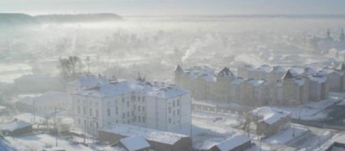 Bone Chilling temperature and high winds crippled North and South Carolina. (Photo via Alexander Lesnitsky/Pixabay)