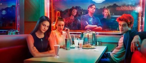 &lsquo;Riverdale&rsquo; Season 2 spoilers: How are the Coopers related to &lsquo;The Black Hood?' (Image via The CW / Riverdale promo material)