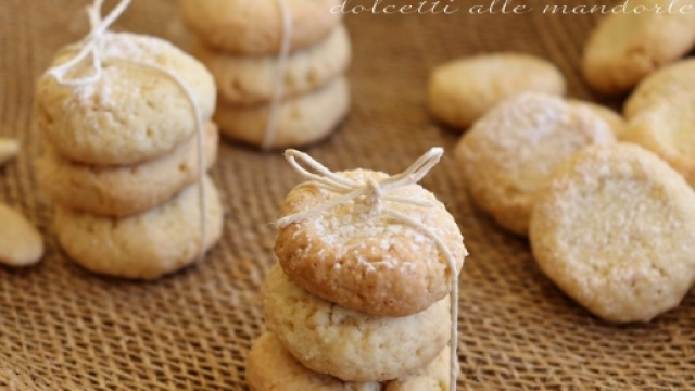 Fave dei morti o fave dolci alle mandorle ricetta facile e veloce - giallozafferano.it