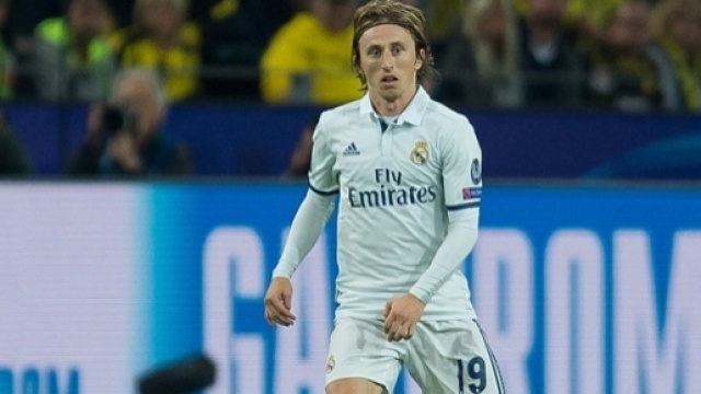 Luka Modric Extends Real Madrid Deal to 2020 - News18 - news18.com
