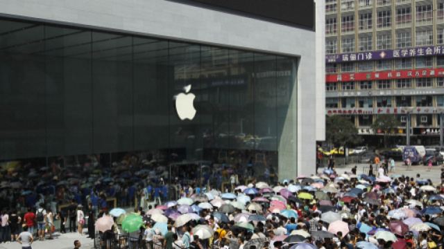 Coda ad Apple Store (fonte: tripodadvisors.com)
