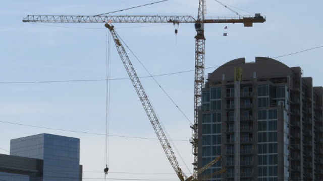 Foto di un cantiere con lavori in corso a Bucarest