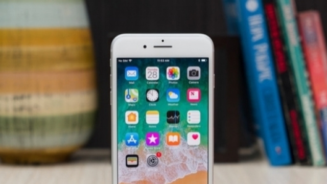 Apple iPhone 8, mai una gioia per i consumatori italiani