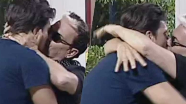 Grande Fratello Vip: Cristiano Malgioglio bacia Lorenzo Flaherty