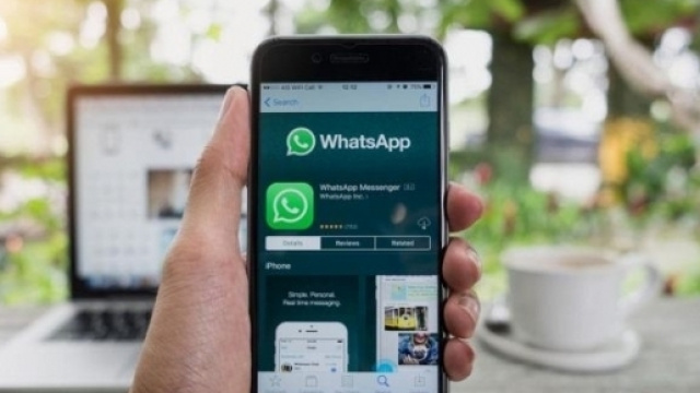 WhatsApp, finalmente si cambia musica (o quasi)