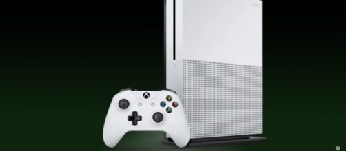 Phil Spencer discussed the importance of Backwards Compatibility support in Xbox One. [Image Credits: Xbox/YouTube]