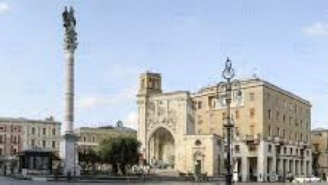 La stupenda piazza Sant'Oronzo a Lecce