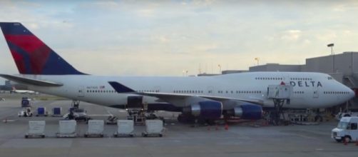 5 longest flights in the world. [Image Credit: SDMullis/YouTube]