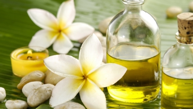 cosmeticanews.it-850 x 565 complessi di oli vegetali per restituire luminosit&agrave; e vigore a pelle e capelli