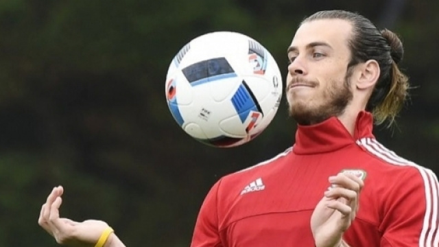 Gareth Bale provoque la guerre Galles - Real Madrid !