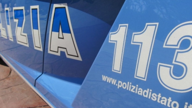 La polizia ha arrestato a Roma un nipote tossicodipendente che ha 'maltrattato' sua nonna.