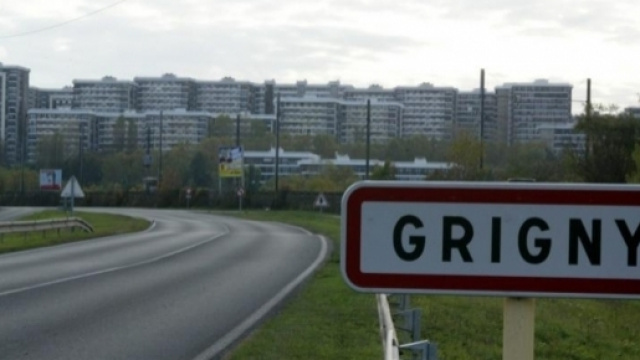 La violence diminue-t-elle dans le quartier de La Grande Borne &agrave; Grigny ?