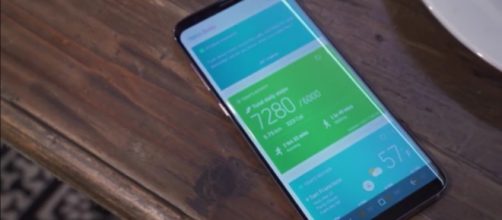Samsung Galaxy S8, S8 Plus owners complain about missing text messages--Image via: The Verge/YouTube screenshot