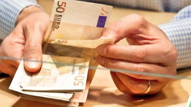 Abruzzo, indennit&agrave; mensile di 600 euro