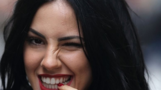 Giulia De Lellis, lo scatto del pancino che ha mandato in tilt i ... - velvetgossip.it