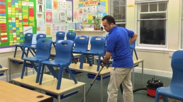 Nuovo decreto del ministro Fedeli sul personale ATA