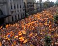Multitudinaria manifestación por la unidad de España en Barcelona