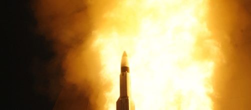 Missile test (Wikimedia commons Specialist 2nd Class Maebel Tinoko (U.S. Navy)_