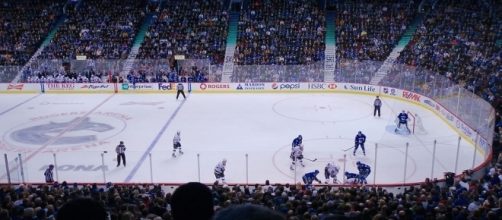 Vancouver Canucks in Rogers Arena (Image via Creative Commons/Sebastian Launay)