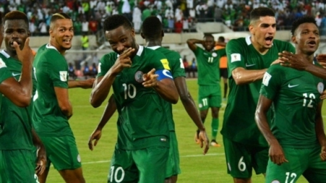 Les Super Eagles f&ecirc;tent leur victoire contre la Zambie. Ils d&eacute;crochent leur ticket pour le Mondial 2018 !