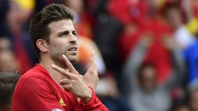 Un cadre du Real Madrid vole au secours de Piqu&eacute; !