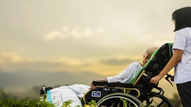 Nuovi bandi per operatore socio sanitario