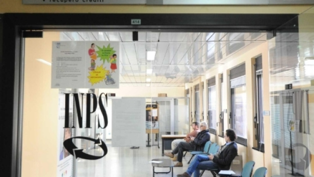Pensioni, lettera dell'Inps per arretrati su pensioni erogate per sbaglio, come difendersi