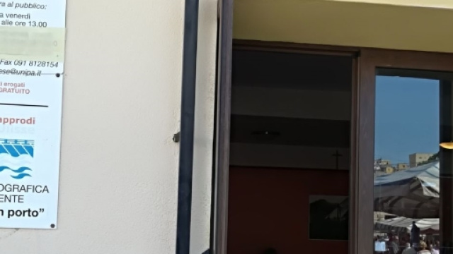 Ufficio presso largo Mercato Ittico (Termini Imerese)