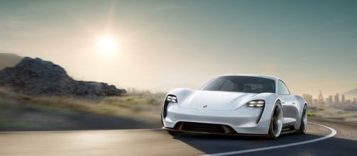 Alfa Romeo, Ferrari, and Porsche light up Frankfurt Motor Show ... - themotorhood.com