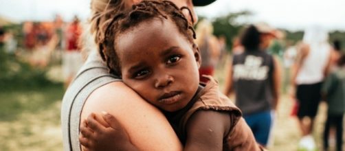 Los santos conforman un cuerpo de seres que asisten a la humanidad desde otra dimensi&oacute;n