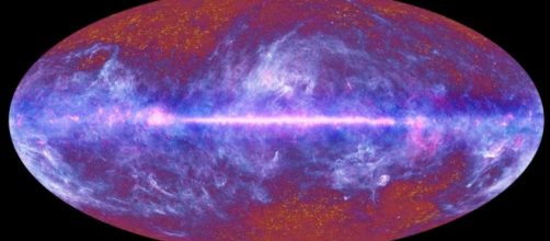 Una anomal&iacute;a en el Fondo C&oacute;smico de Microondas. Public Domain.