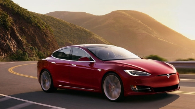 La Tesla Model S, berlina di lusso della casa americana
