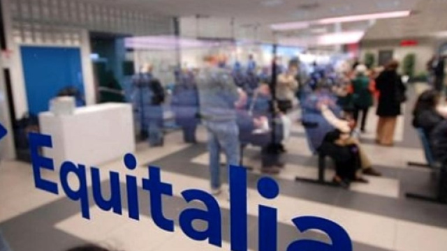 Equitalia: Sentenza dei GdP di Napoli a favore dei contribuenti