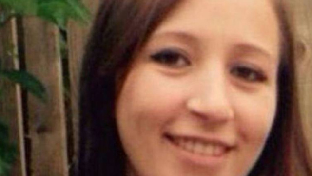 La moglie si converte all'islam e il marito le d&agrave; fuoco