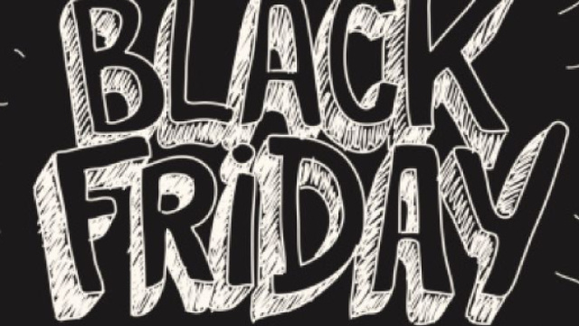La scritta in nero di Black Friday
