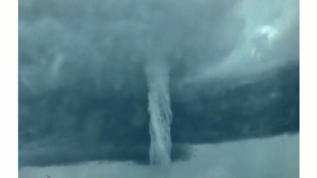 La tromba d'aria verificatasi nel Salento.