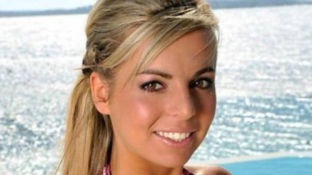 Les Marseillais vs Le Reste du Monde 2 : Hillary cr&eacute;e la pol&eacute;mique en posant avec un tigre en captivit&eacute;