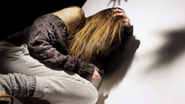 Donna violenze carabiniere la stupra - tgregione.it