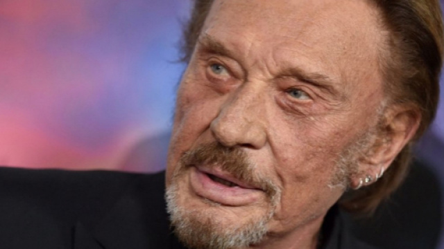 Atteint d'un cancer du poumon, Johnny Hallyday a &eacute;t&eacute; hospitalis&eacute; d'urgence pour une d&eacute;tresse respiratoire.