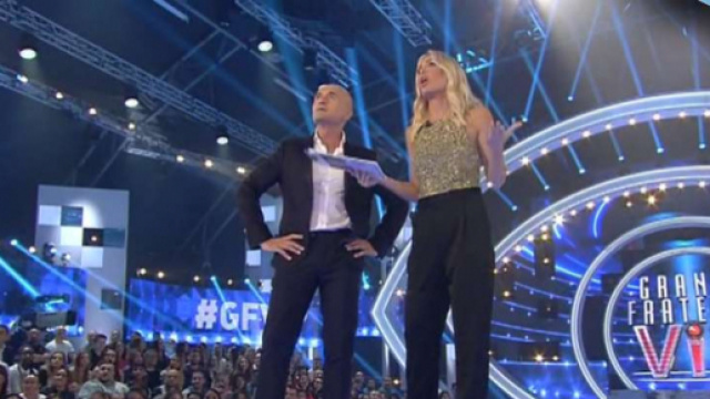 Grande Fratello Vip: Cecilia Rodriguez pronta a convolare a nozze? - blastingnews.com