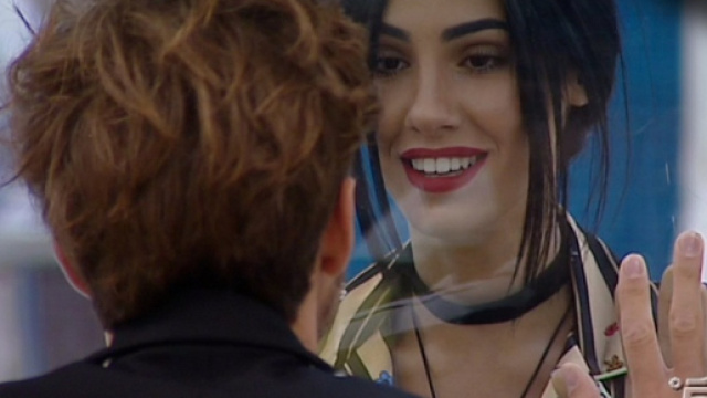 Grande Fratello Vip, Signorini contro Giulia De Lellis "Spari ca ... - leggo.it