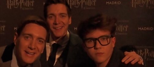 Adri Ramos junto a Oliver y James Phelps