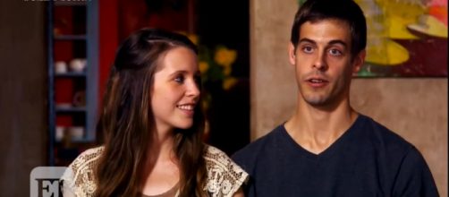 Derick Dillard is again asking for money online. - TLC/YouTube