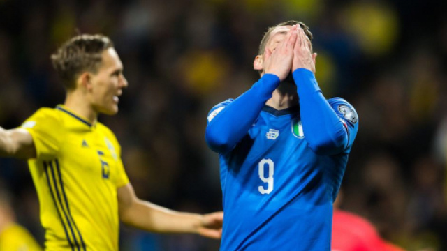 Belotti disperato con la maglia della nazionale italiana - Calcioefinanza.it