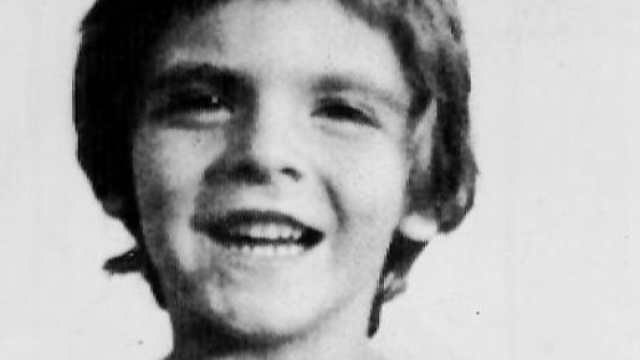Una tragedia che ricorda quella del piccolo Alfredino Rampi nel 1981: ieri un bambino &egrave; morto cadendo in un pozzo.