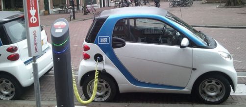 Electric car charging; (Image credit: Ludovic Hirlimann/Wikimedia Commons)