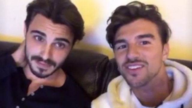 Andrea Damante e Francesco Monte guardano insieme il Grande ... - notizieweblive.it