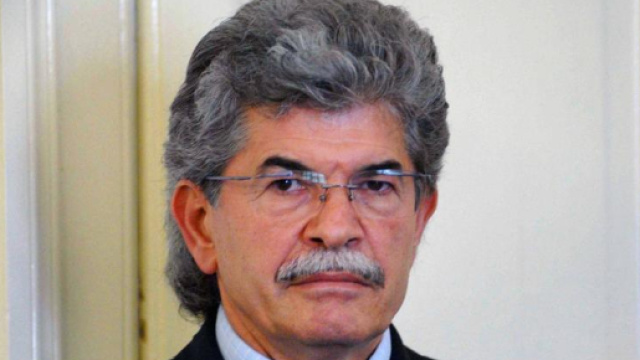 Antonio Razzi (Pdl): &laquo;Guadagno 12 mila euro al mese ma non mi ... - wdonna.it
