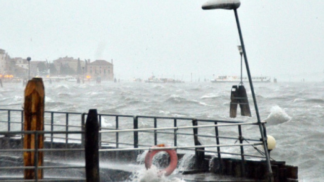 Maltempo, neve a Bologna, Bora a Trieste e forti piogge in Veneto- Le previsioni